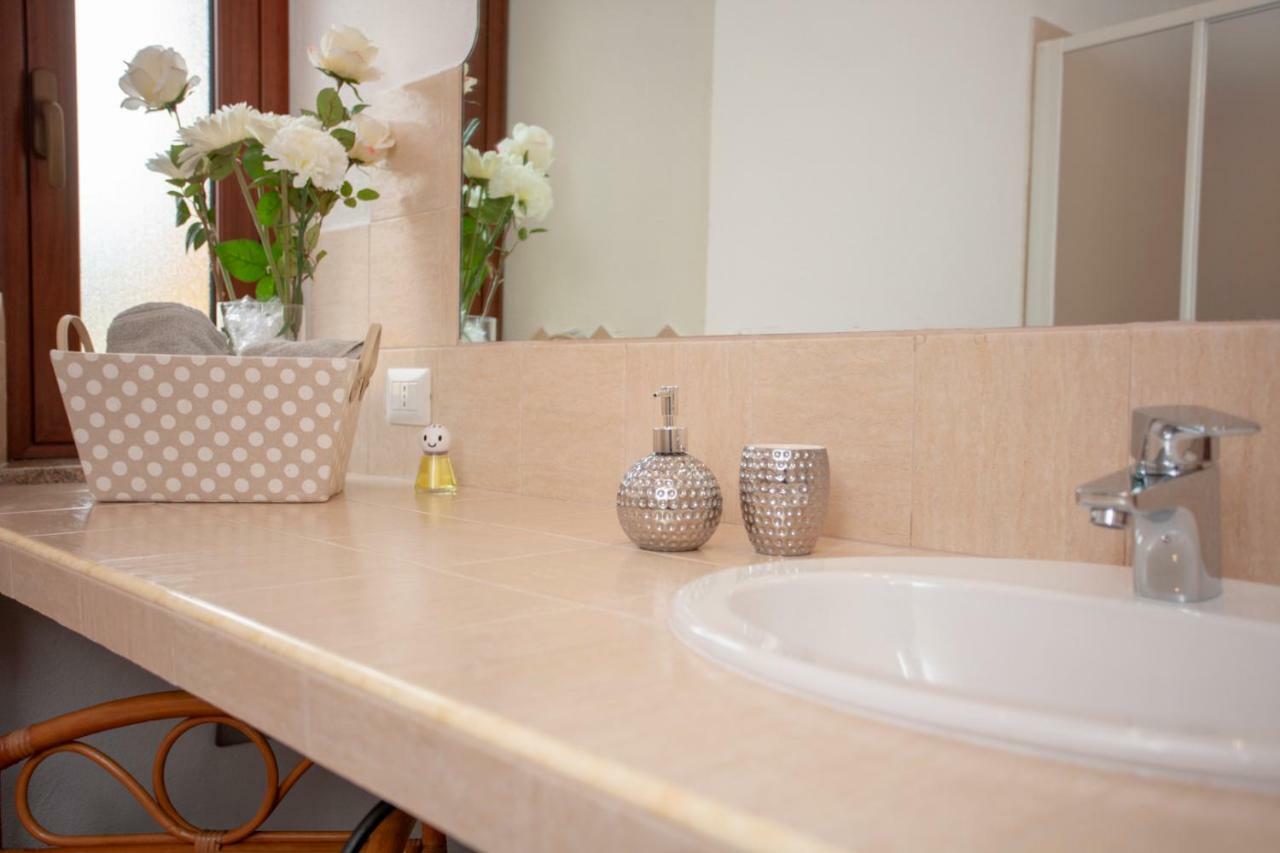 La Puppusedda Apartment ซาน เตโอโดโร ภายนอก รูปภาพ